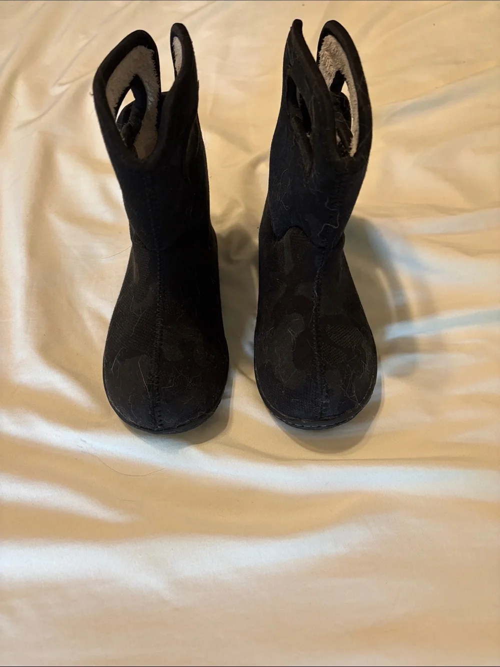 Kids Black Camo Winter Boots - Lightweight Slip-On